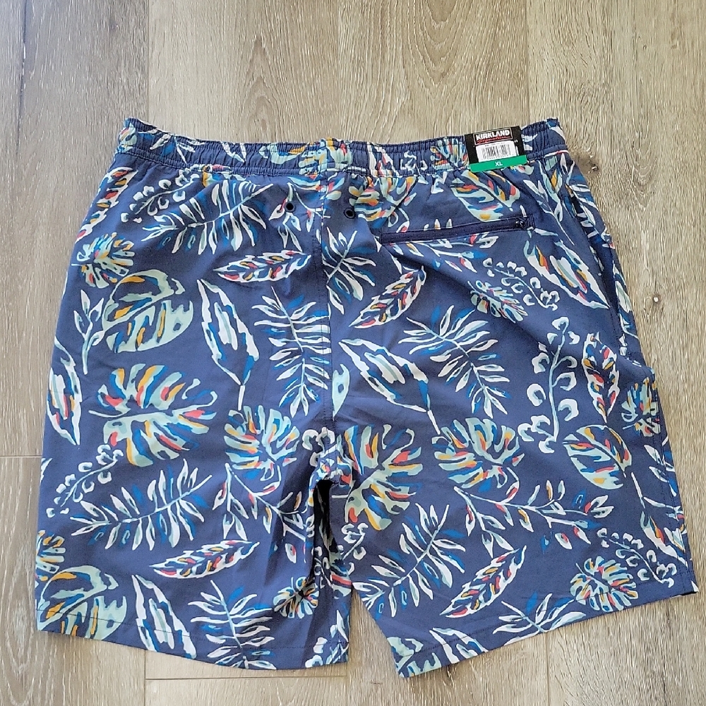 Kirkland Signature Blue Tropical Leaf Print Swim Shorts XL